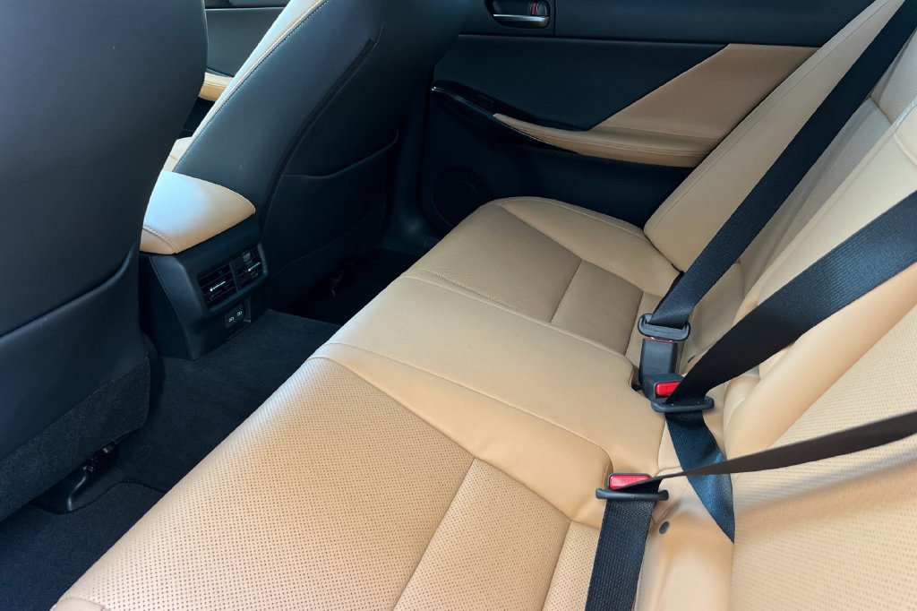Used 2026 Lexus IS 350 F Sport w/ Accessory Package Z1 RWD image 15