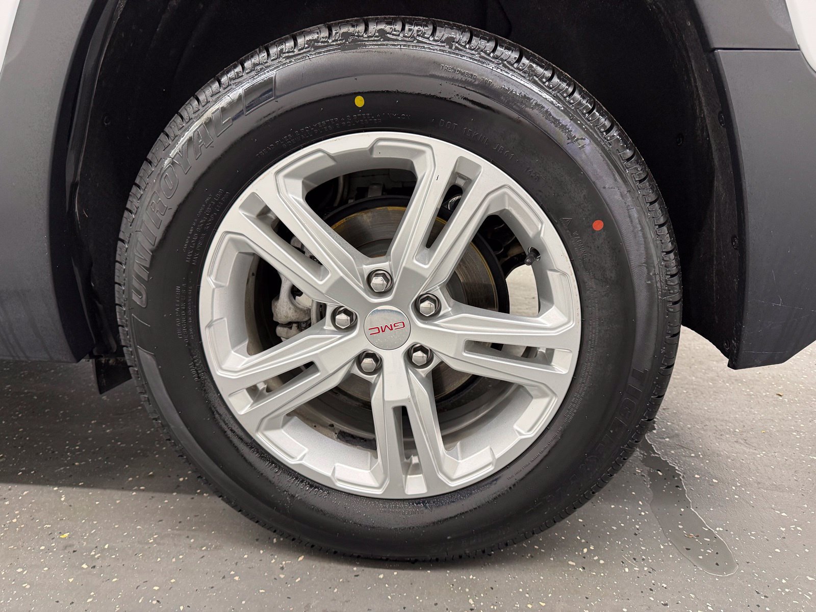 Used 2024 GMC Terrain SLE AWD/4WD image 19