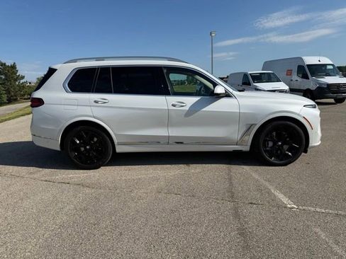 Used 2024 BMW X7 xDrive40i w/ Premium Package AWD/4WD image 7