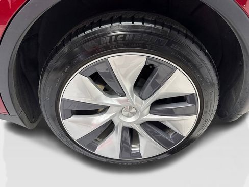 Used 2024 Tesla Model Y Long Range AWD/4WD image 83