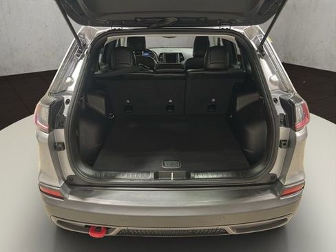 Used 2021 Jeep Cherokee Trailhawk image 23