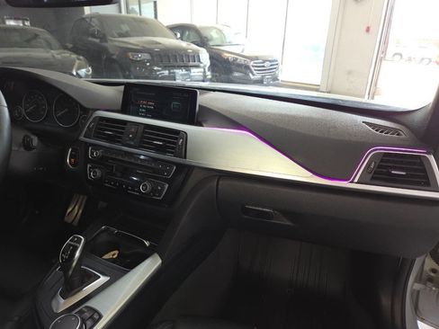 Used 2017 BMW 340i xDrive Sedan AWD/4WD image 29
