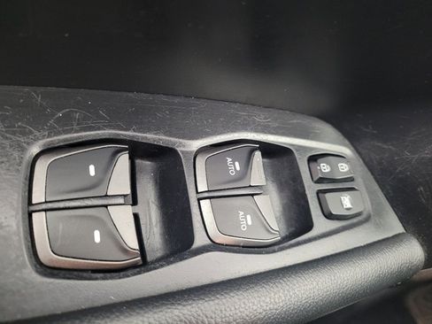 Used 2017 Hyundai Santa Fe Sport FWD image 27