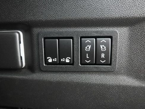 Used 2022 Chevrolet Tahoe High Country AWD/4WD image 39