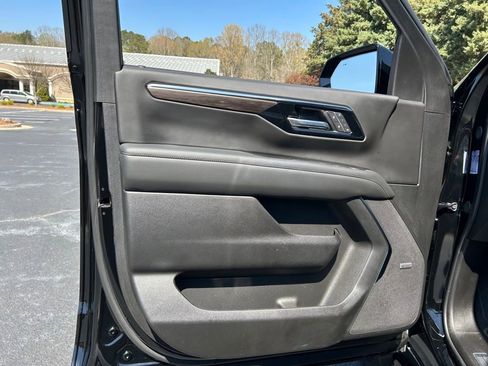 Used 2025 Chevrolet Tahoe LT w/ Comfort Package image 62