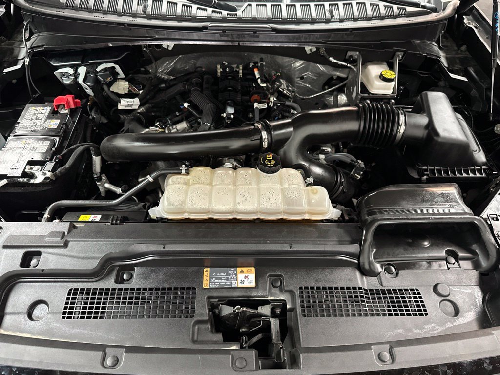 Used 2025 Ford Expedition Max Platinum w/ Stealth Performance Package AWD/4WD image 39