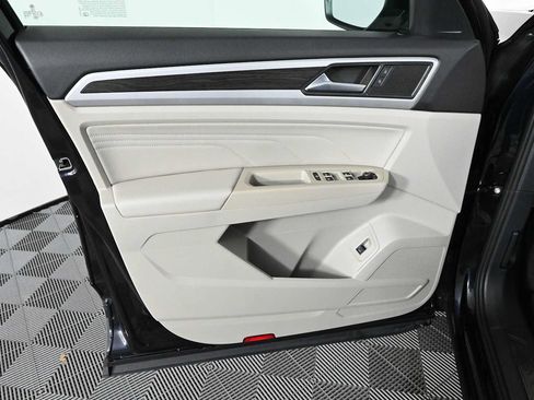 Certified 2023 Volkswagen Atlas SE w/ Panoramic Sunroof Package FWD image 20