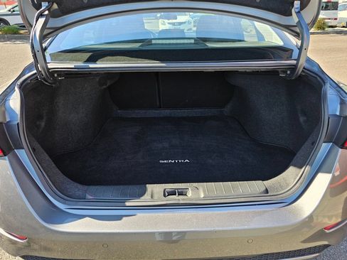 Used 2023 Nissan Sentra SV FWD image 11