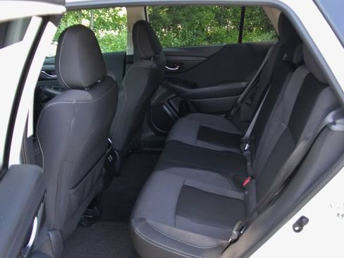 Used 2023 Subaru Outback Premium AWD/4WD image 31