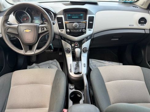 Used 2012 Chevrolet Cruze LS w/ Connectivity Package FWD image 11
