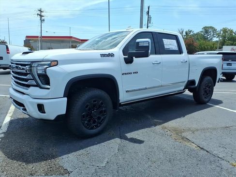 New 2026 Chevrolet Silverado 2500 High Country w/ Technology Package AWD/4WD image 8