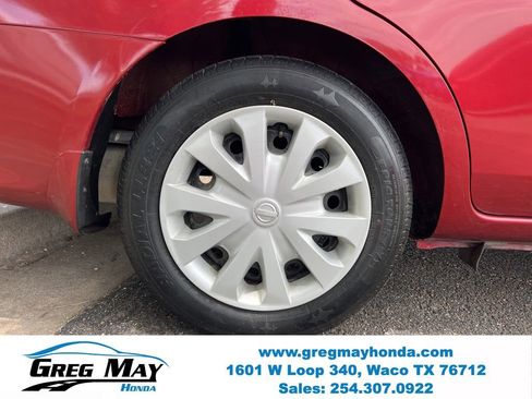 Used 2017 Nissan Versa SV FWD image 9