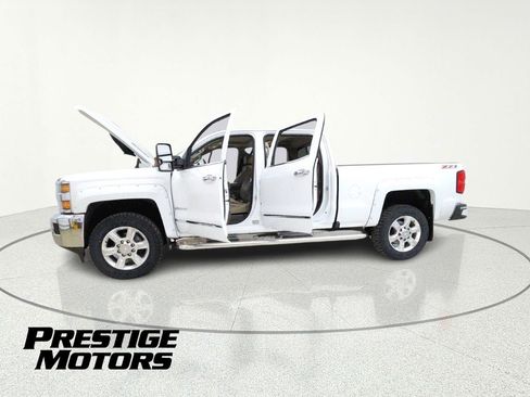 Used 2017 Chevrolet Silverado 2500 LTZ w/ LTZ Plus Package image 14