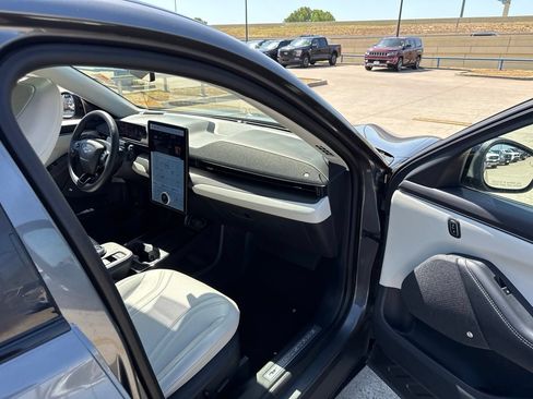 Used 2023 Ford Mustang Mach-E Premium RWD image 15