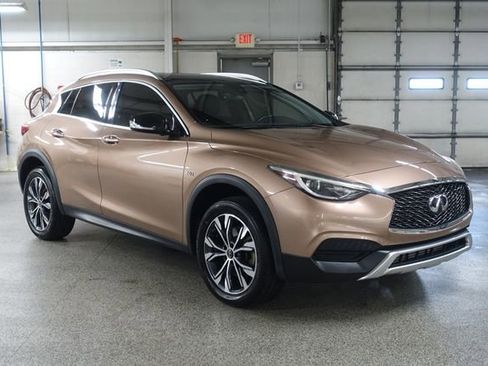 Used 2019 INFINITI QX30 AWD image 1
