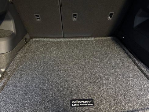 New 2026 Volkswagen Tiguan SE image 14