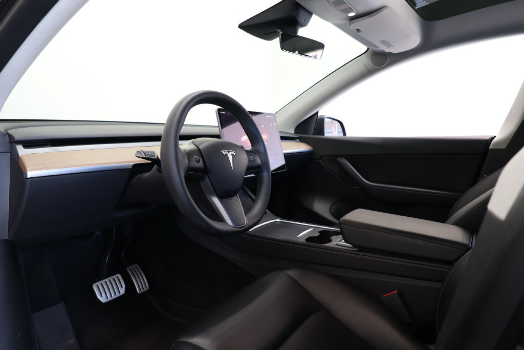 Used 2022 Tesla Model Y Performance AWD/4WD image 17