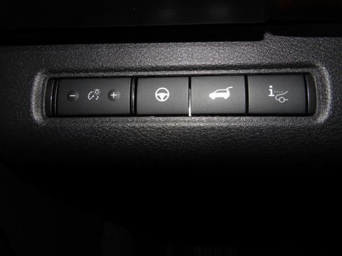 Certified 2025 Nissan Pathfinder Platinum w/ Cargo Package image 42