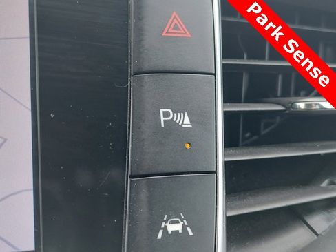 Used 2024 Buick Enclave Premium image 25