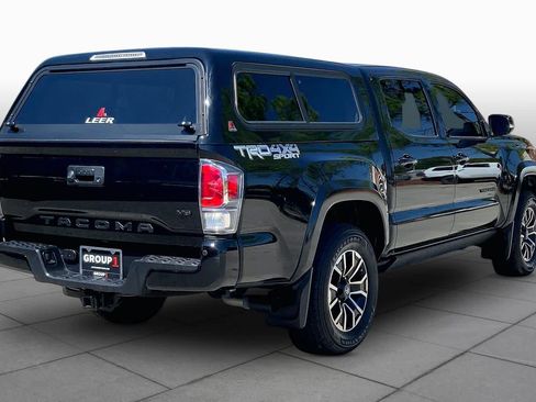 Used 2023 Toyota Tacoma TRD Sport w/ TRD Premium Sport Package AWD/4WD image 13