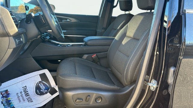 Used 2025 Chevrolet Traverse LT w/ LPO, Floor Liner Package AWD/4WD image 23