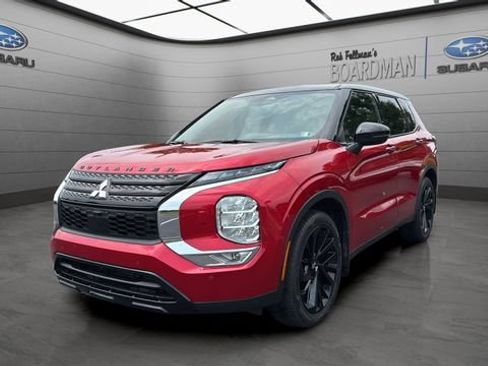 Used 2023 Mitsubishi Outlander SEL AWD/4WD image 11