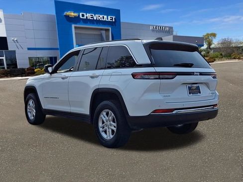 Used 2024 Jeep Grand Cherokee Laredo w/ Luxury Tech Group I AWD/4WD image 23