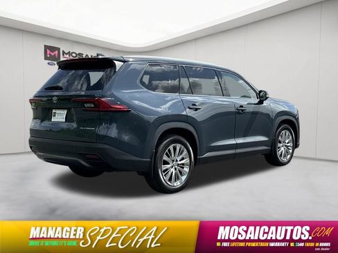 Used 2025 Toyota Grand Highlander AWD image 7