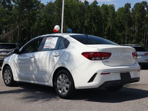 Used 2023 Kia Rio S FWD image 3
