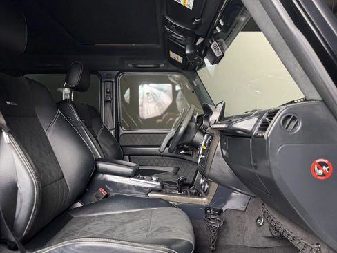 Used 2018 Mercedes-Benz G 550 Squared image 17