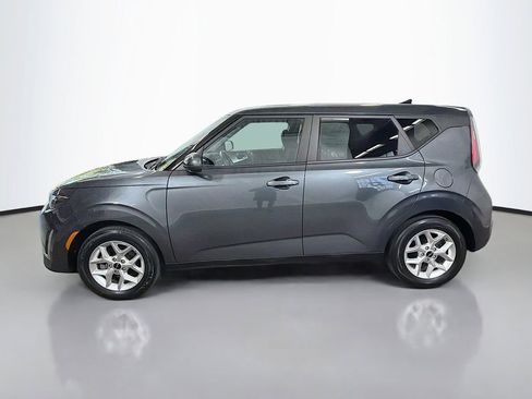 Used 2023 Kia Soul LX w/ LX Technology Package FWD image 7