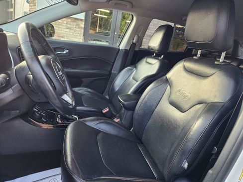 Used 2018 Jeep Compass Limited AWD/4WD image 15
