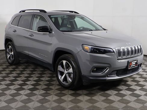 Used 2022 Jeep Cherokee Limited image 2