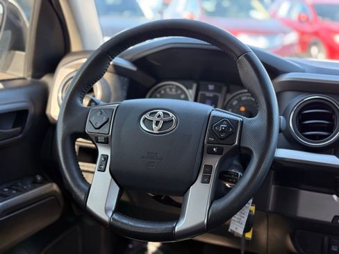 Used 2019 Toyota Tacoma 2WD Double Cab image 33