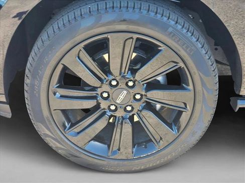 Used 2023 Lincoln Navigator Reserve AWD/4WD image 24