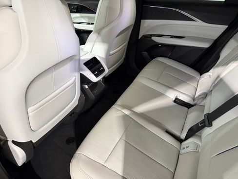 Certified 2024 Cadillac Lyriq Sport RWD image 32