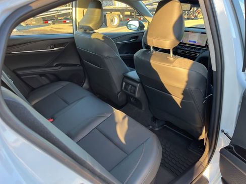 Used 2025 Toyota Camry XLE image 24