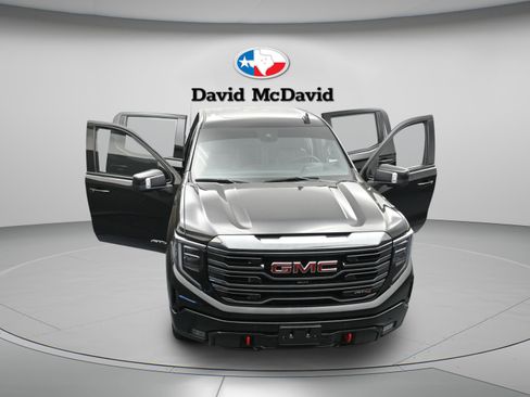 Used 2024 GMC Sierra 1500 AT4 w/ Technology Package image 30