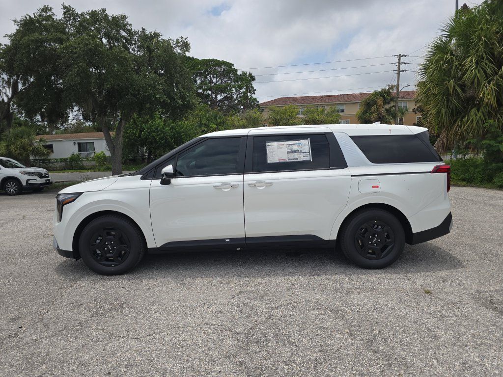 New 2027 Kia Carnival FWD image 5