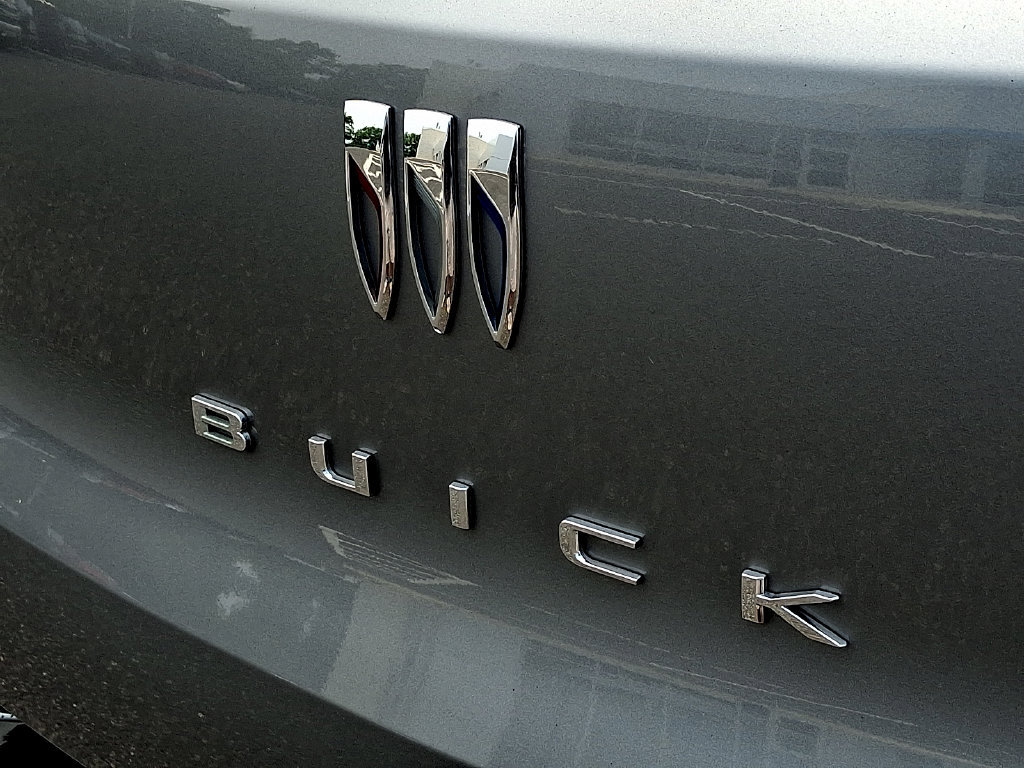 Used 2024 Buick Encore GX Preferred AWD/4WD image 31