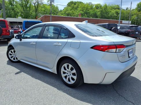Used 2023 Toyota Corolla LE FWD image 6