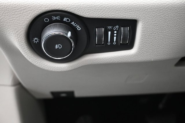 Used 2024 Chrysler Pacifica Limited FWD image 20