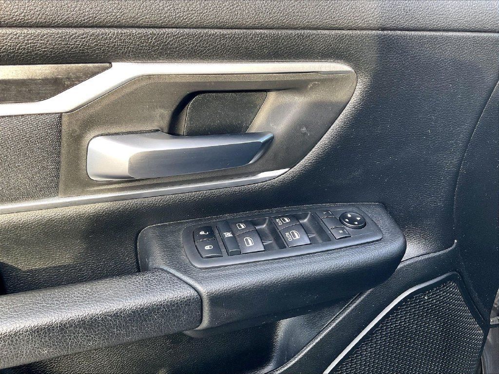 Used 2020 RAM 1500 Big Horn AWD/4WD image 37
