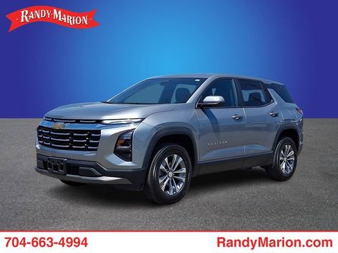 Used 2025 Chevrolet Equinox LT FWD image 1