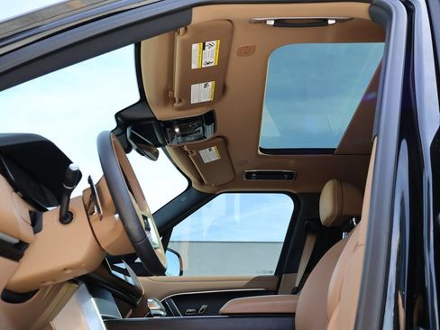 Certified 2024 Land Rover Range Rover SE AWD/4WD image 36