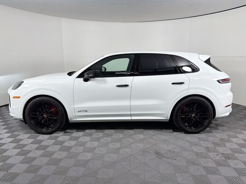Used 2026 Porsche Cayenne GTS AWD/4WD image 2