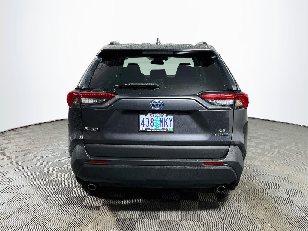 Used 2020 Toyota RAV4 LE w/ Carpet Mat Package AWD/4WD image 6