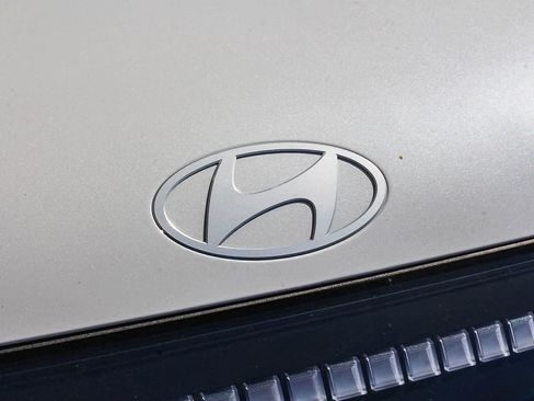New 2026 Hyundai Ioniq 9 Calligraphy w/ Tow & Go Package AWD/4WD image 13