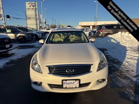 Used 2011 INFINITI G37 x w/ Premium Pkg image 2