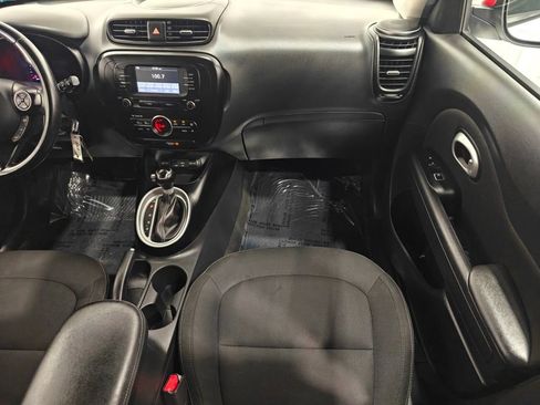 Used 2017 Kia Soul + w/ Designer's Package FWD image 24